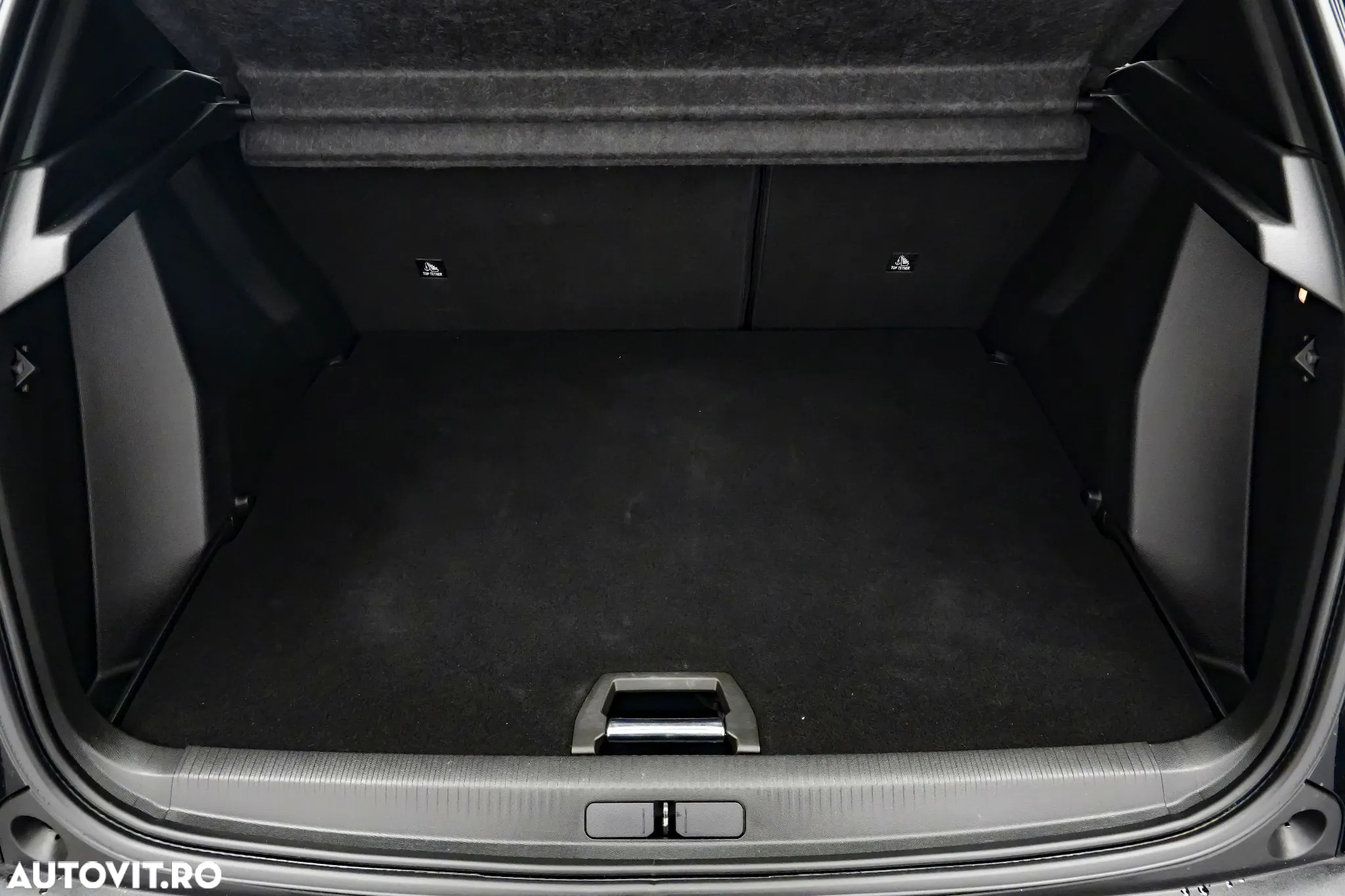 Peugeot 2008 1.2 L PureTech STT Allure - 22