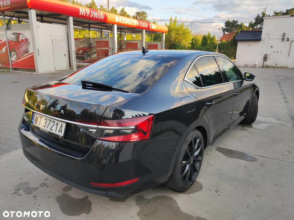 Skoda Superb 2.0 TDI SCR Ambition - 6
