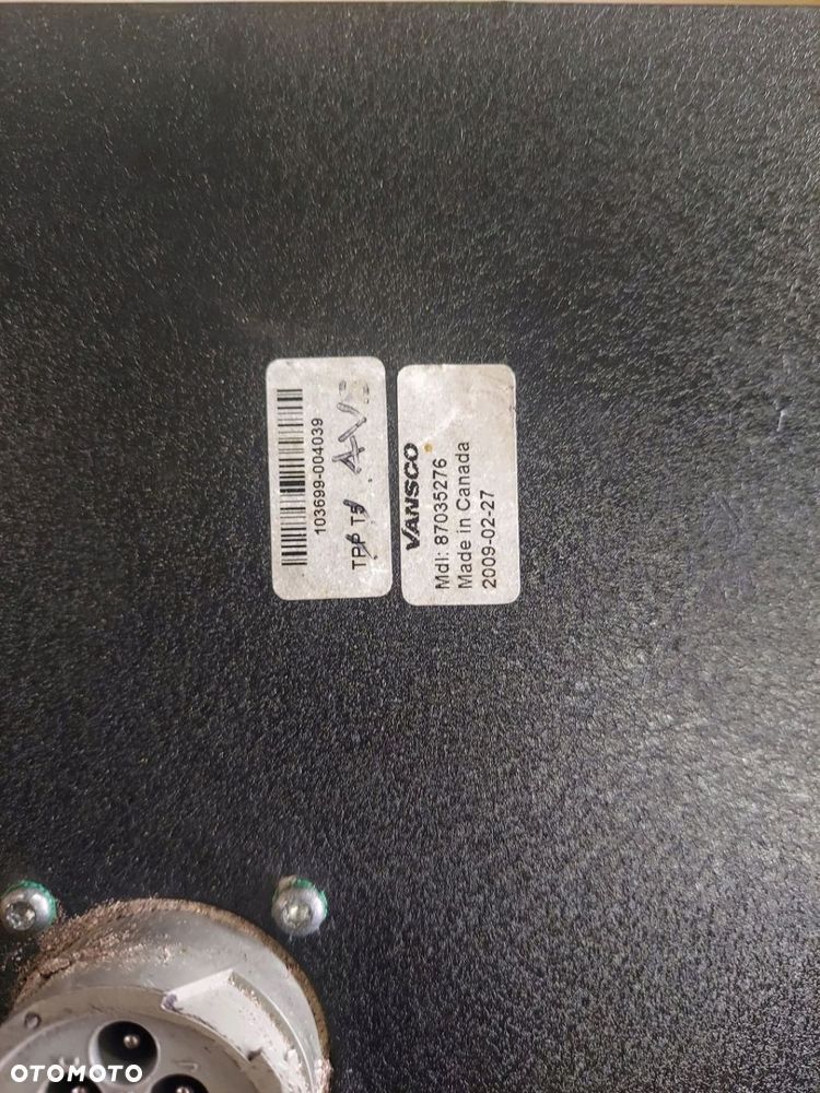 STEROWNIK KOMPUTER PRASA NEW HOLLAND BR7070 180R - 7