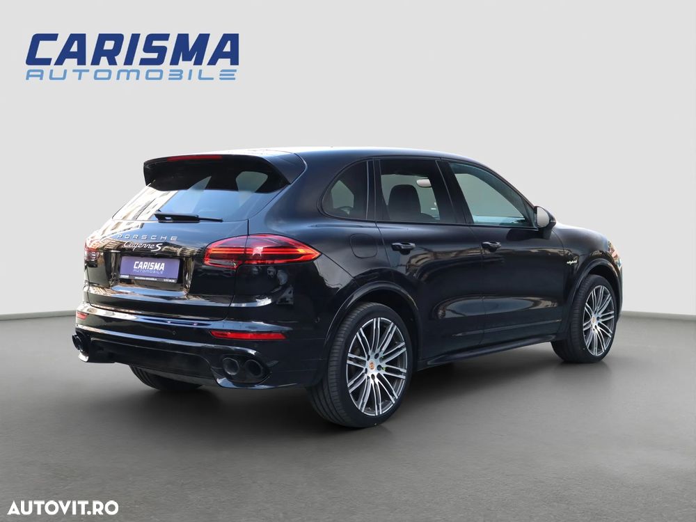 Porsche Cayenne Hybrid 3.0 L S E - 3