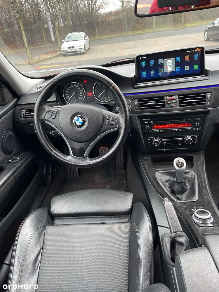 BMW Seria 3 325d - 10