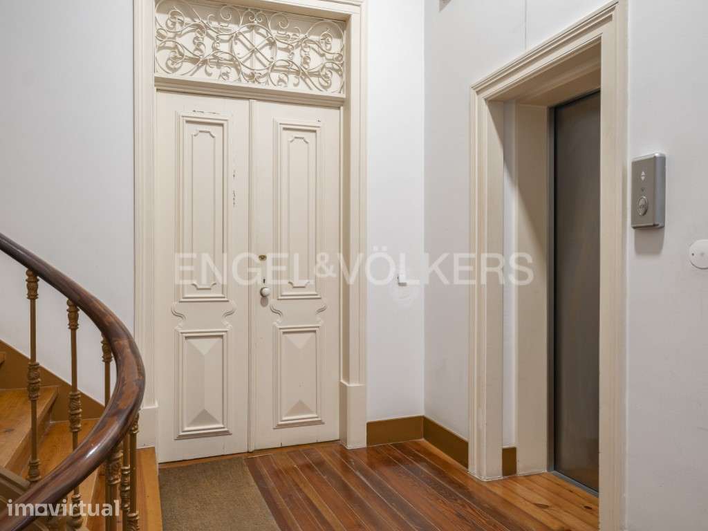 Apartamento T8 para Remodelação num Palacete no Chiado c/ Vista Rio... - Grande imagem: 4/26