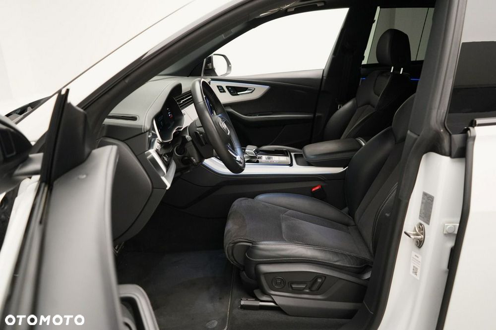 Audi Q8 - 13
