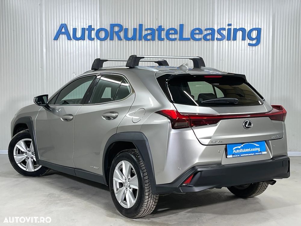 Lexus UX 250h Business Edition - 4