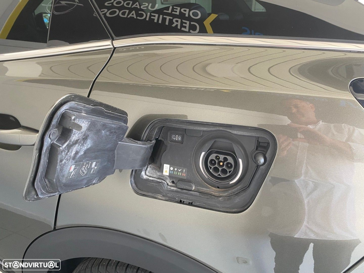 Peugeot 3008 1.6 Hybrid GT Line e-EAT8 - 53
