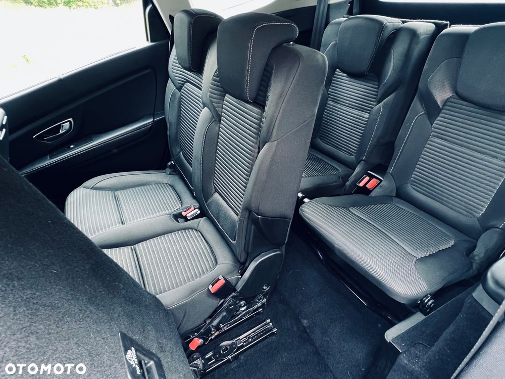 Renault Grand Scenic - 12