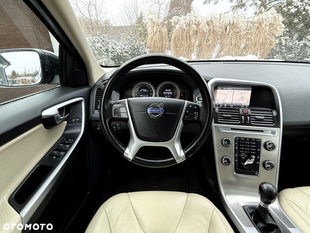 Volvo XC 60 DRIVe Momentum - 30