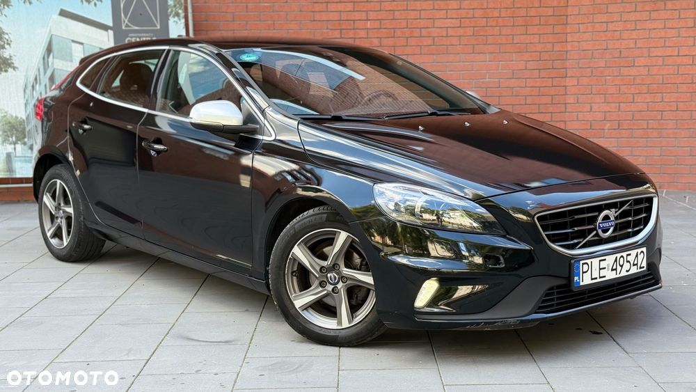 Volvo V40 D2 Drive-E R-Design Momentum - 1