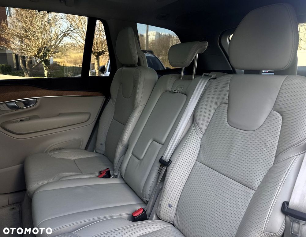 Volvo XC 90 - 29