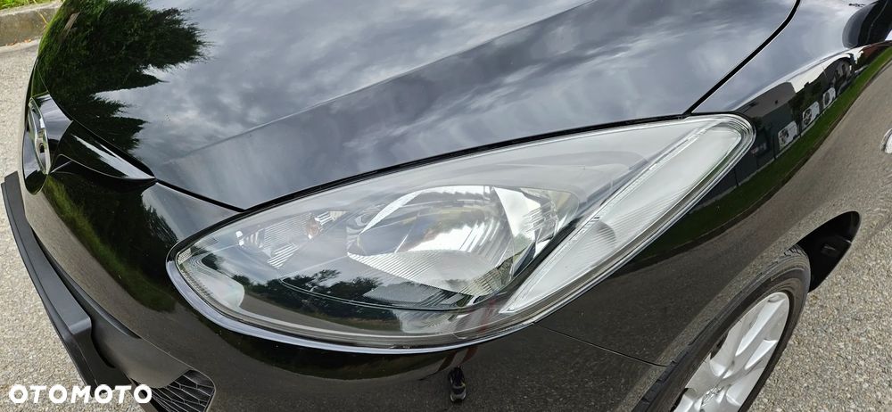 Mazda 2 - 10