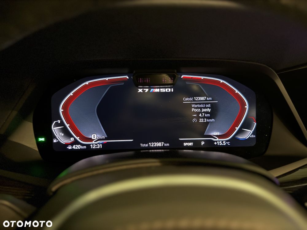 BMW X7 M50i sport - 11