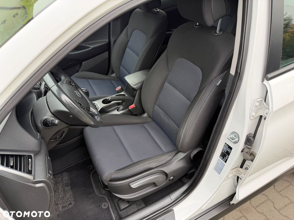 Hyundai Tucson 1.6 GDI BlueDrive Style 2WD - 24