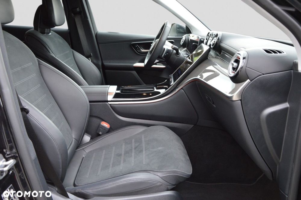 Mercedes-Benz GLC 220 d mHEV 4-Matic AMG Line - 24