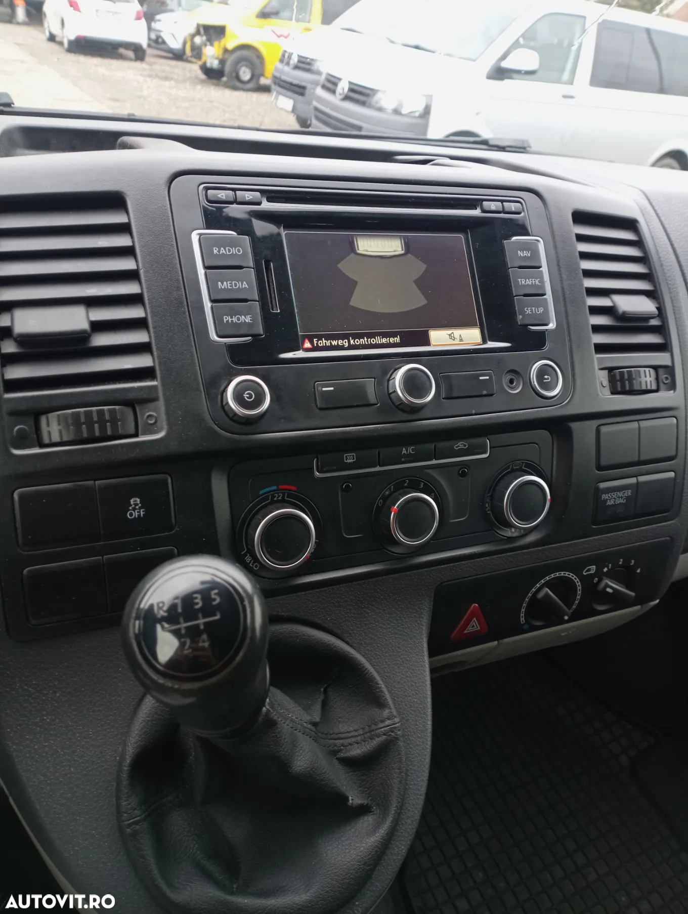 Volkswagen Transporter - 8