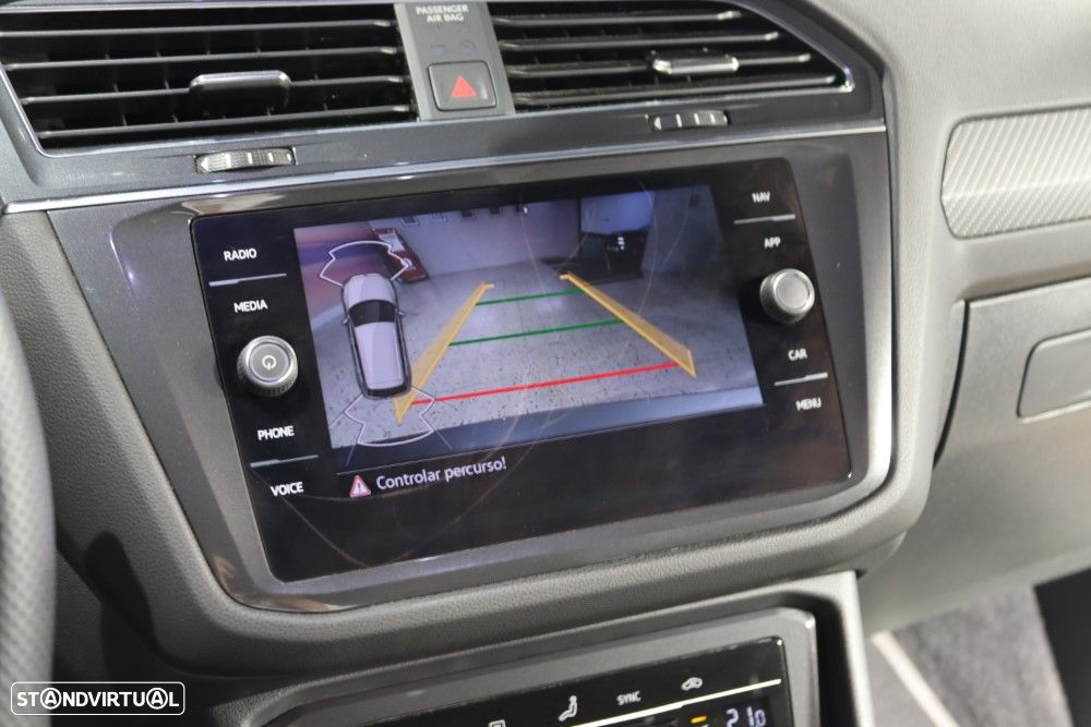 VW Tiguan Allspace 2.0 TDI R-Line DSG - 36