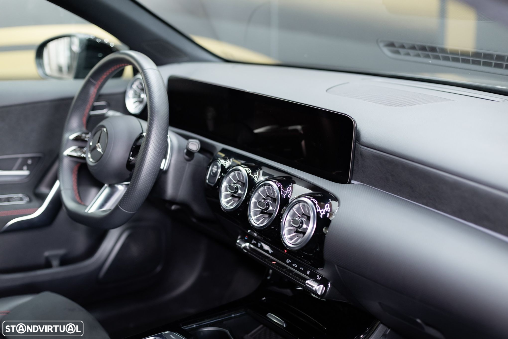Mercedes-Benz A 250 - 21