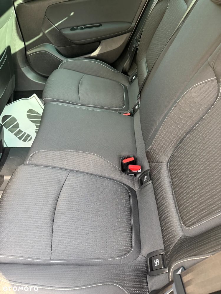 Renault Megane 1.5 Blue dCi Business - 11