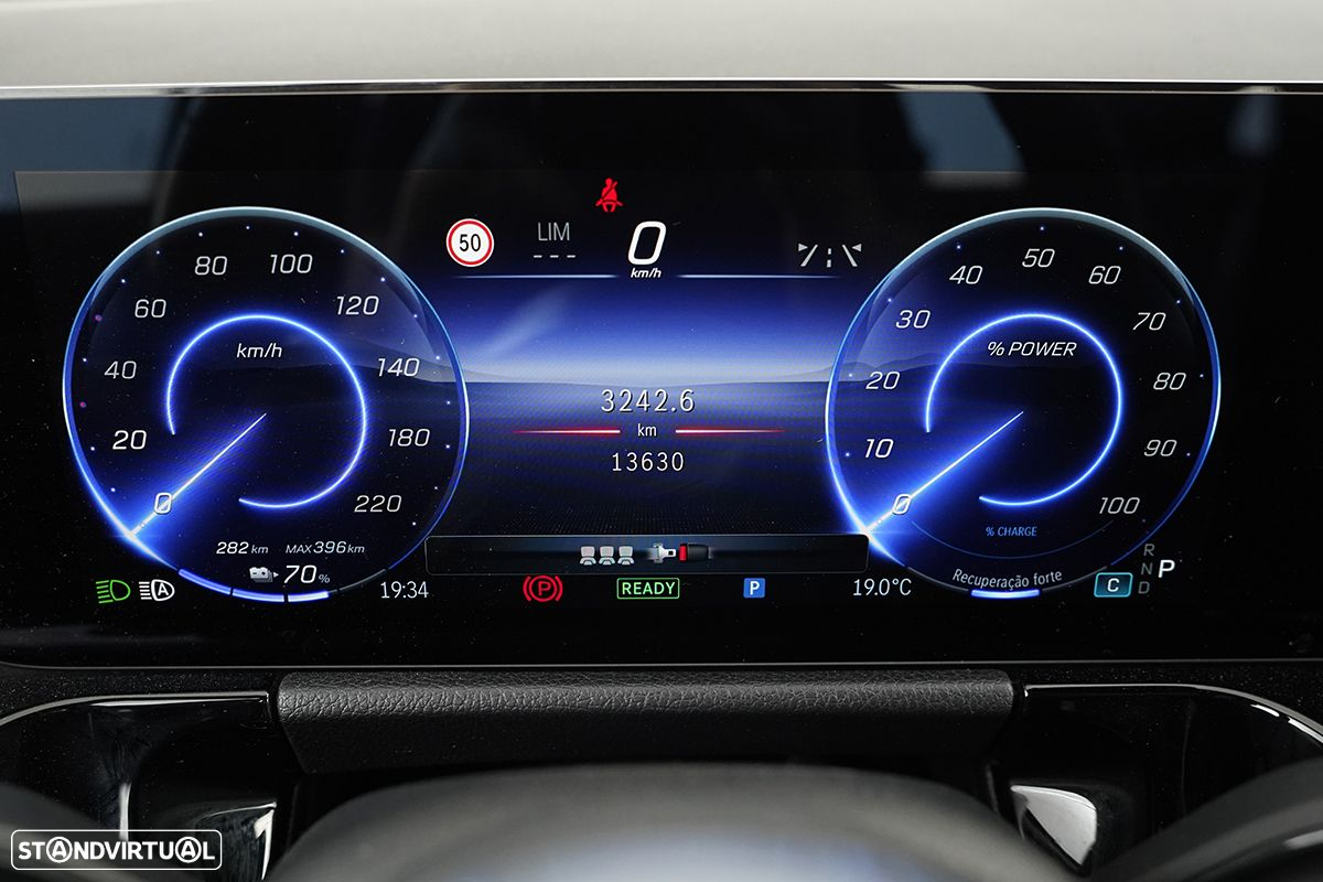 Mercedes-Benz EQA 250+ Edition - 16