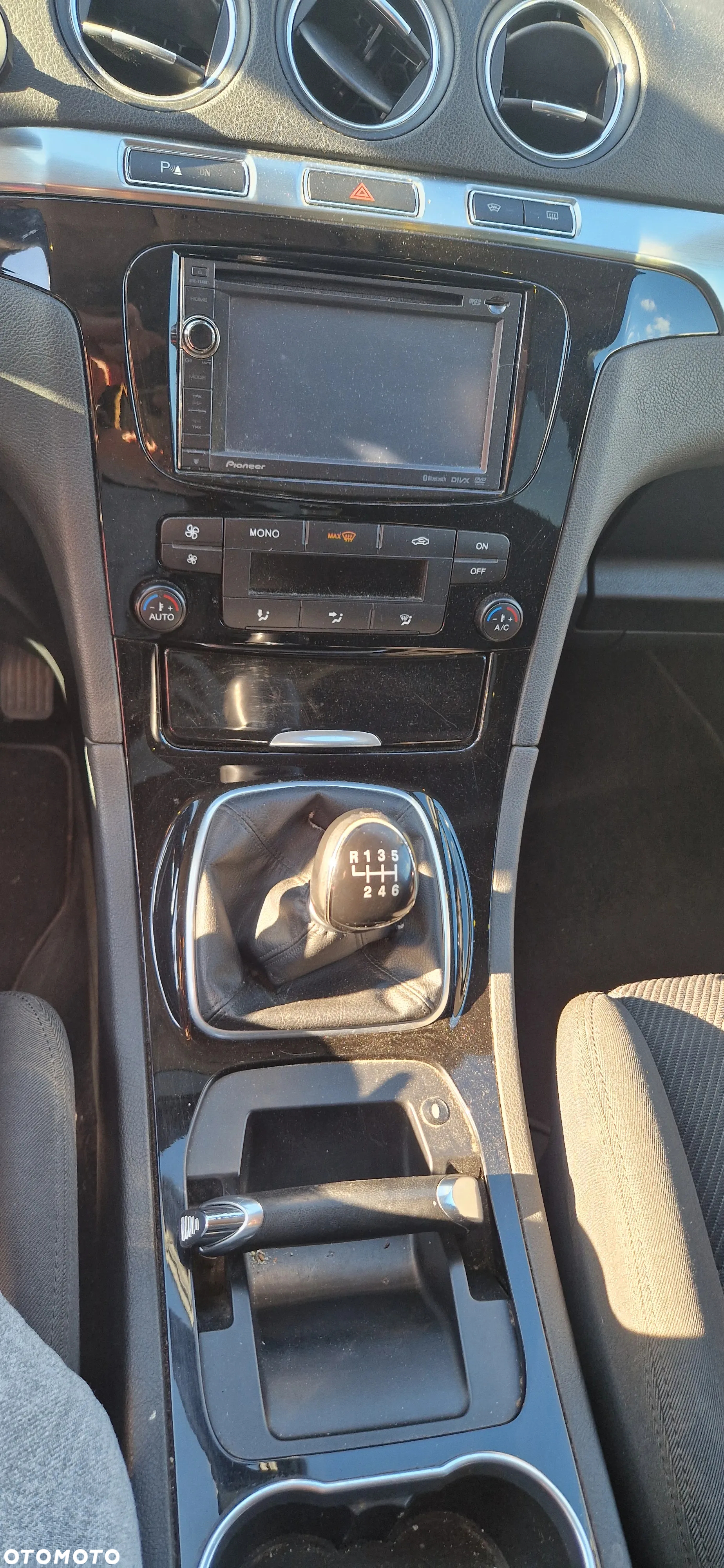 Ford S-Max - 7