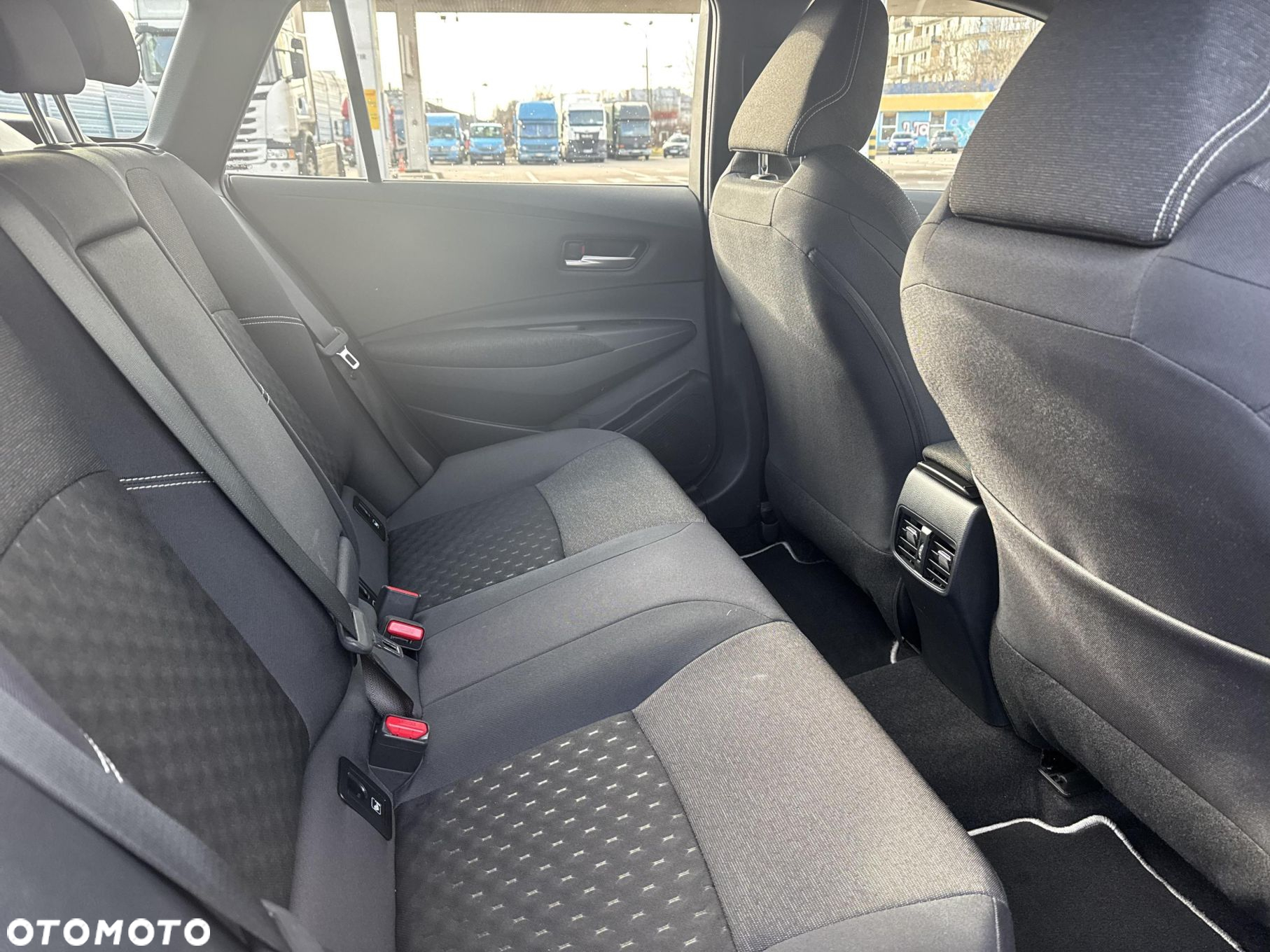 Toyota Corolla - 10