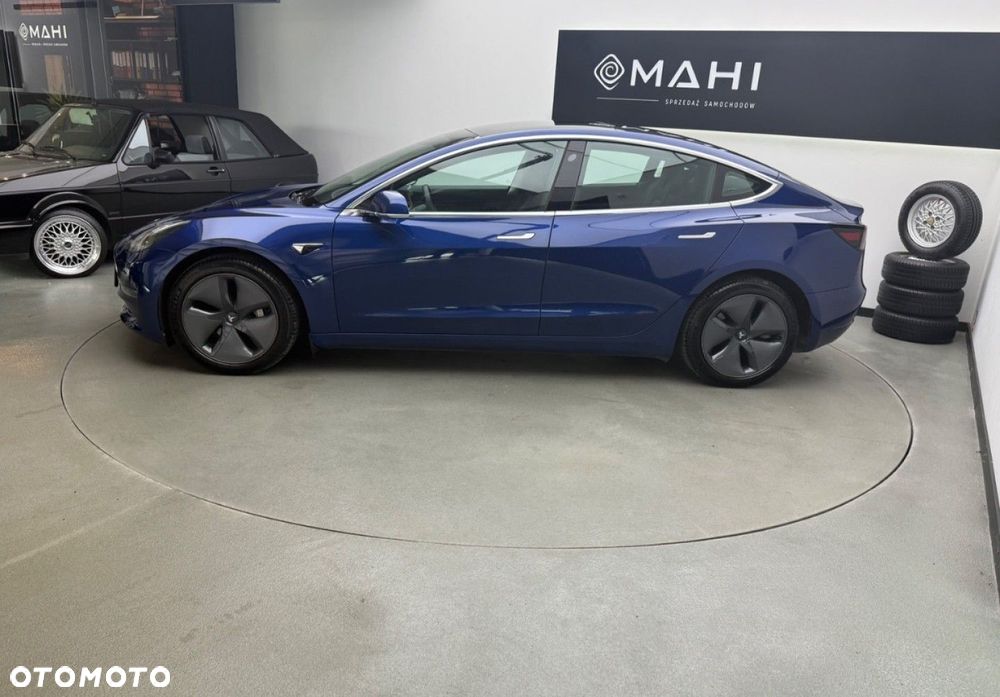 Tesla Model 3 - 7