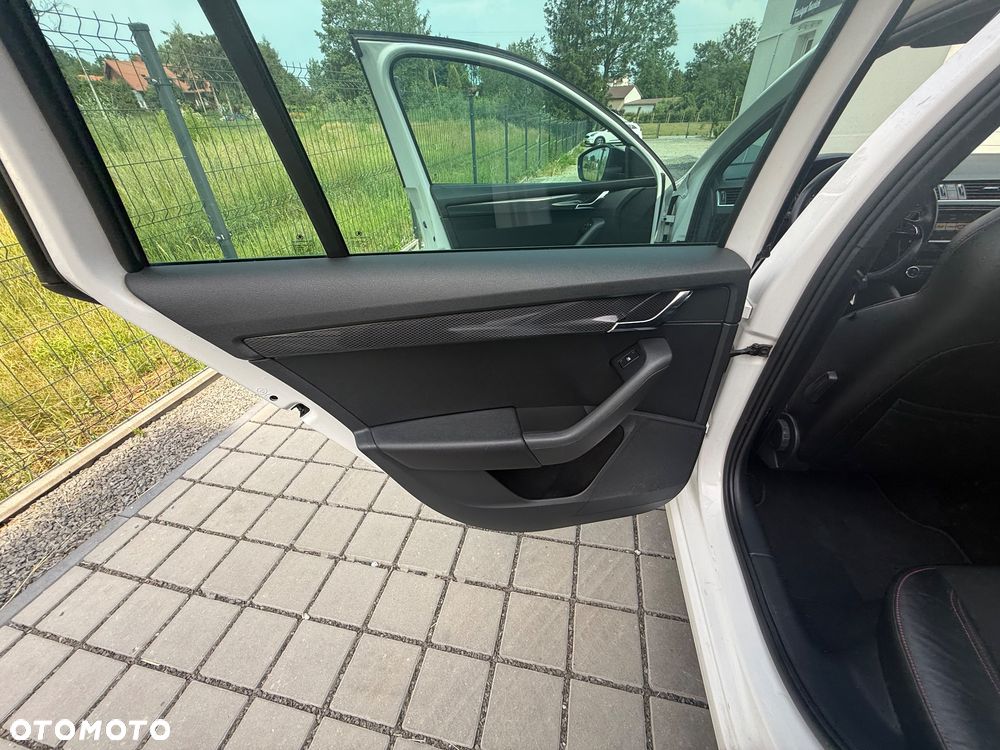 Skoda Octavia 2.0 TDI RS DSG EU6 - 13