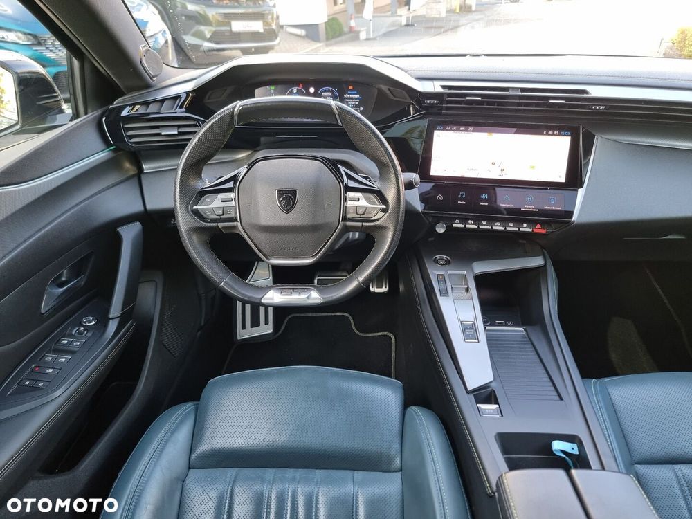 Peugeot 408 - 31