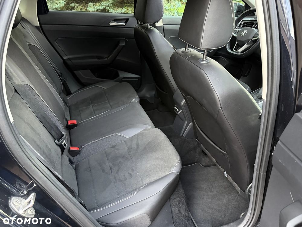 Volkswagen Polo 1.0 TSI Highline DSG - 17