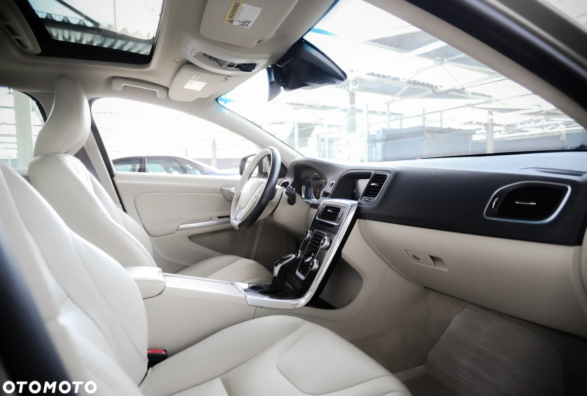 Volvo V60 T5 Drive-E Kinetic - 13