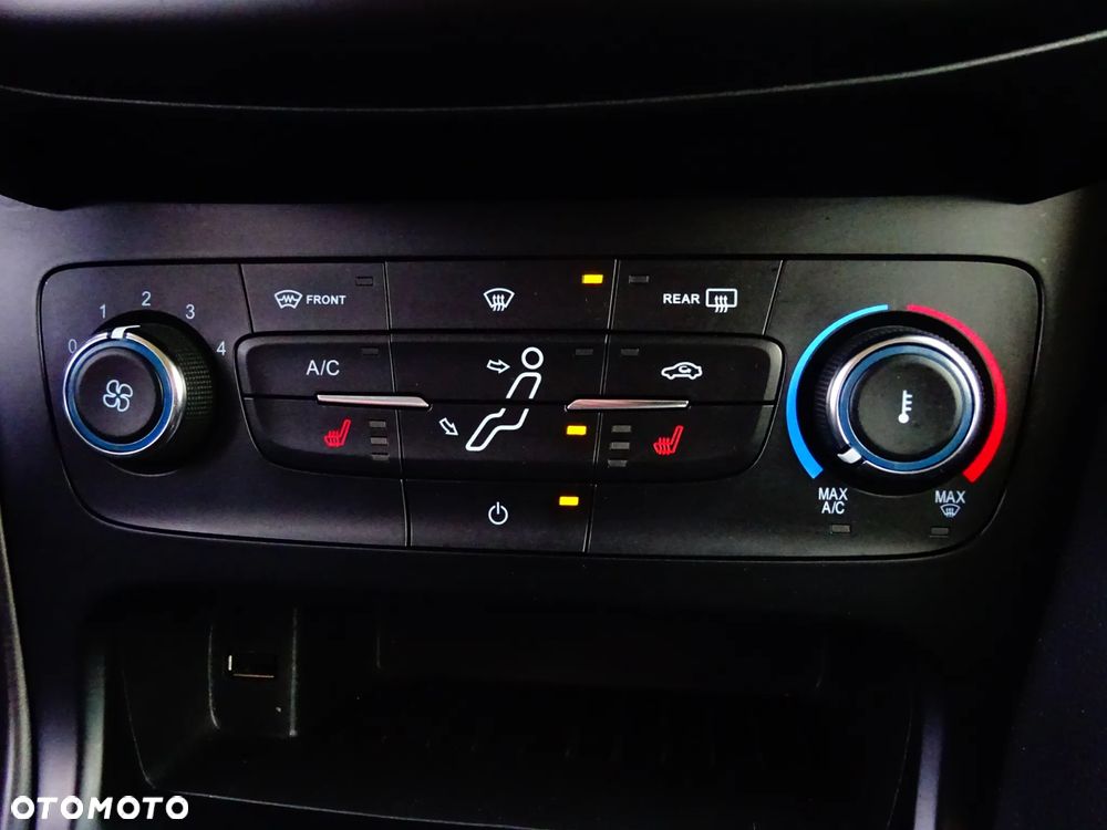 Ford Focus - 8
