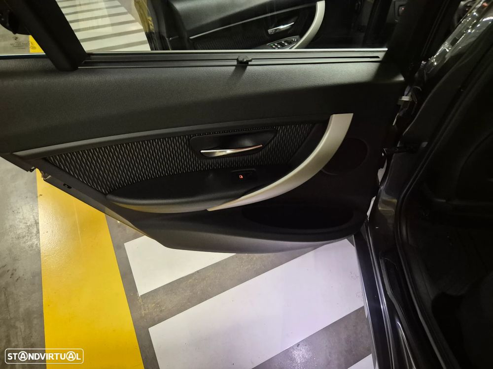 BMW 320 d Touring Line Modern - 30