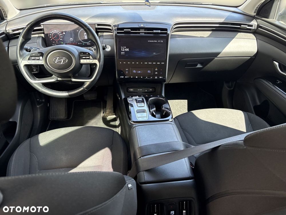 Hyundai Tucson 1.6 T-GDi HEV Executive 2WD - 19