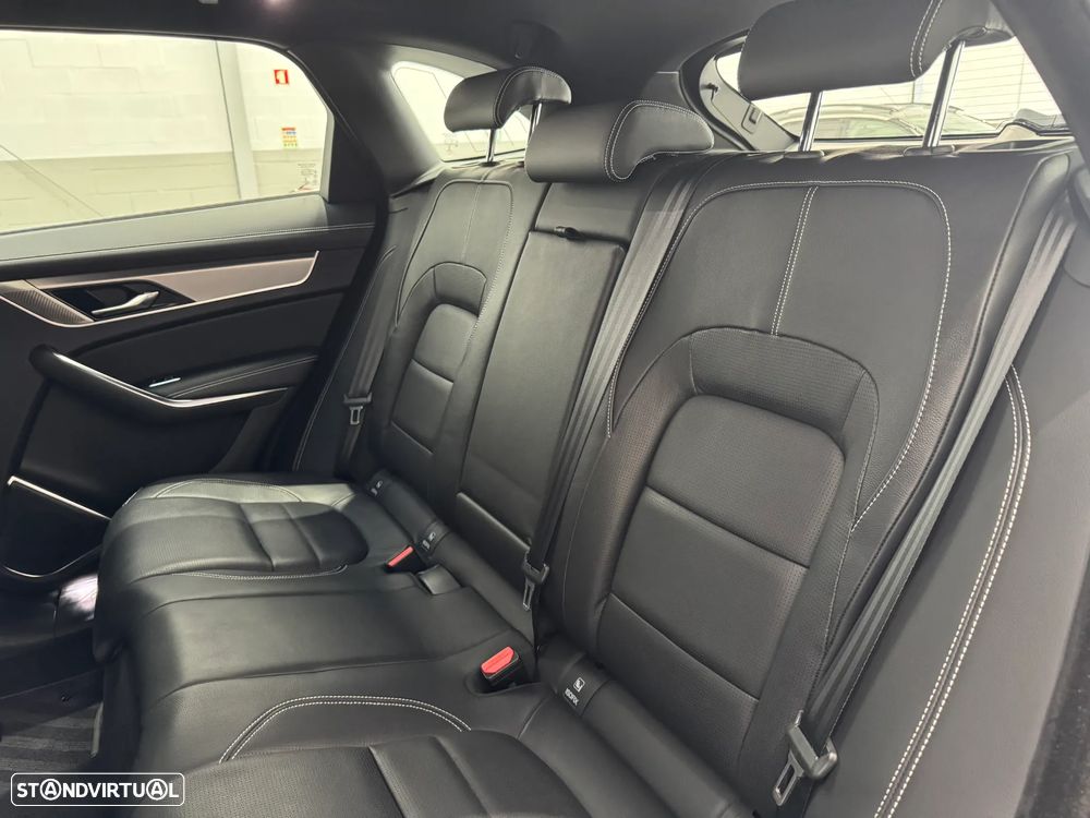 Jaguar F-Pace 2.0 P400e AWD R-Dynamic HSE - 31