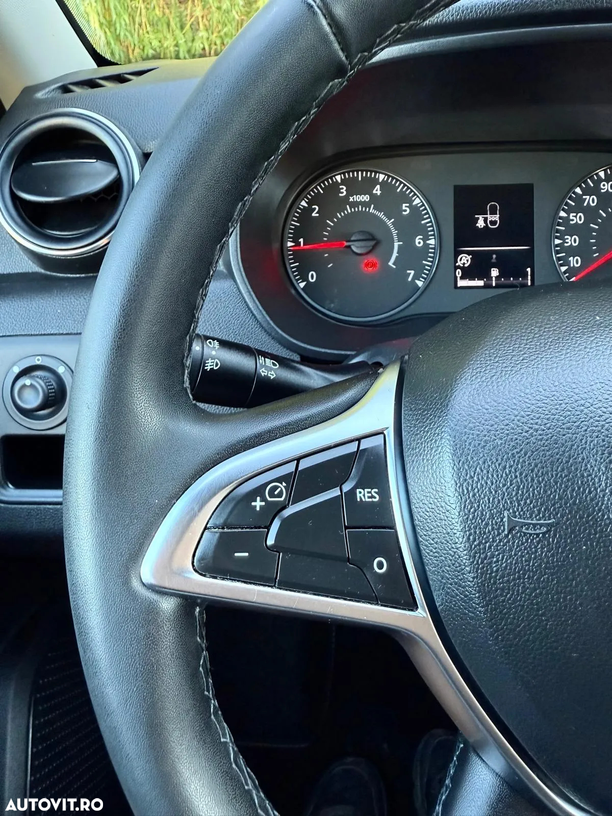 Dacia Duster 1.2 TCe Prestige jante 17" - 26