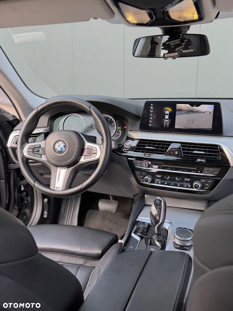 BMW Seria 5 520d xDrive Luxury Line sport - 22