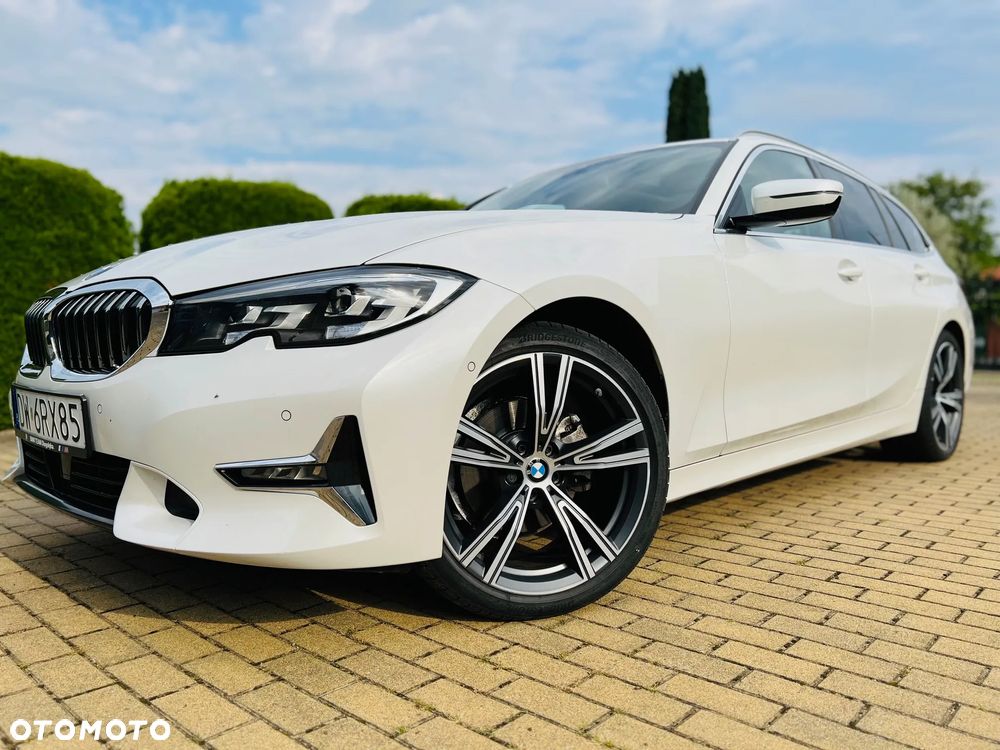 BMW Seria 3 320d xDrive Luxury Line sport - 22