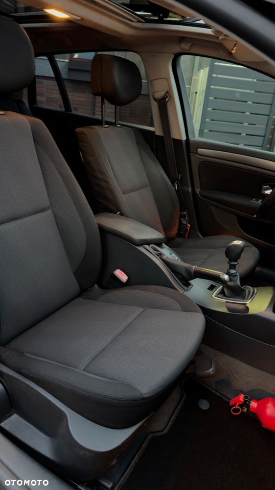 Renault Laguna 2.0 DCi FAP Expression - 27