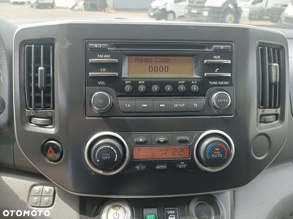 Nissan ENV 200 Maxi - 18