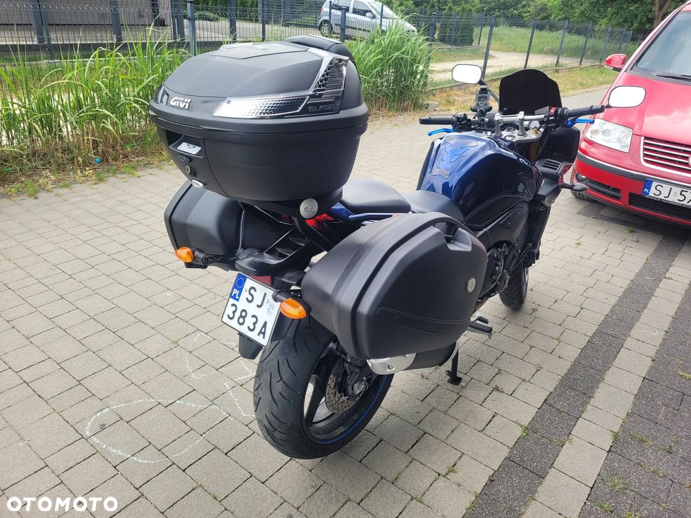 Yamaha FZ - 4