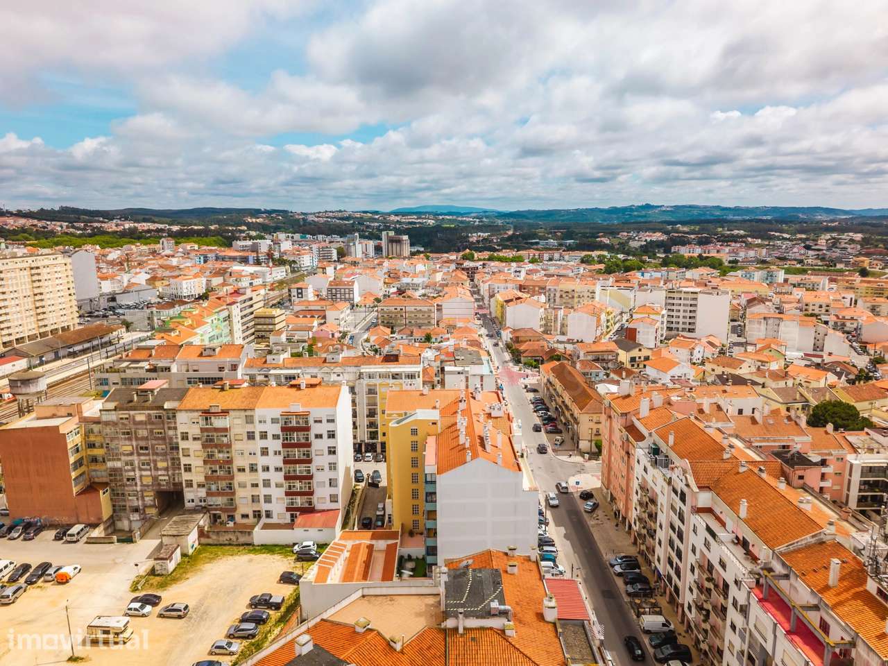 Apartamento T2, com elevador e estacionamento - Caldas da Rainha - Grande imagem: 2/33