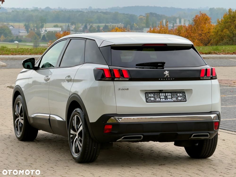Peugeot 3008 1.6 BlueHDi Allure S&S EAT6 - 7