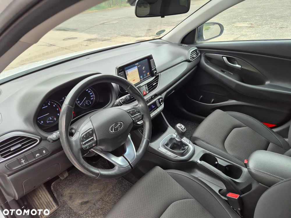 Hyundai i30 1.4 T-GDI Premiere Style - 11