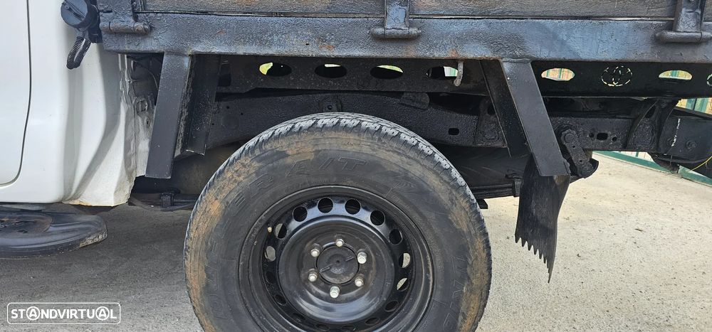 Toyota Hilux 2.4 D-4D 4WD CD CM - 12