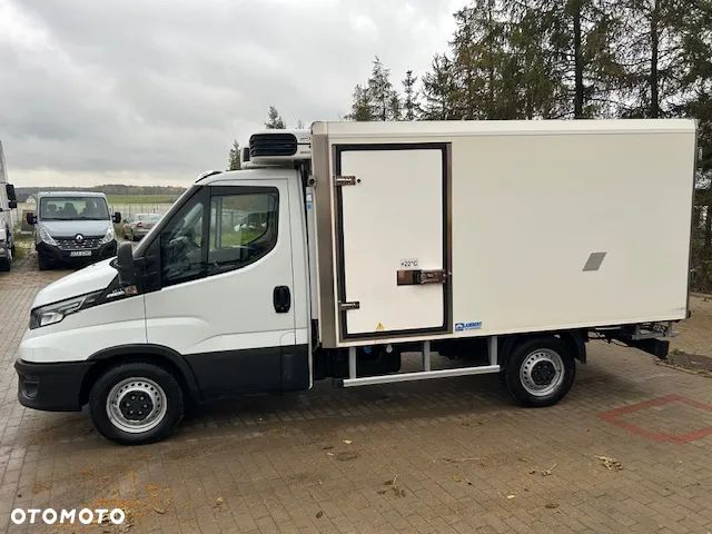 Iveco 35S16 chłodnia czterokomorowa - 11