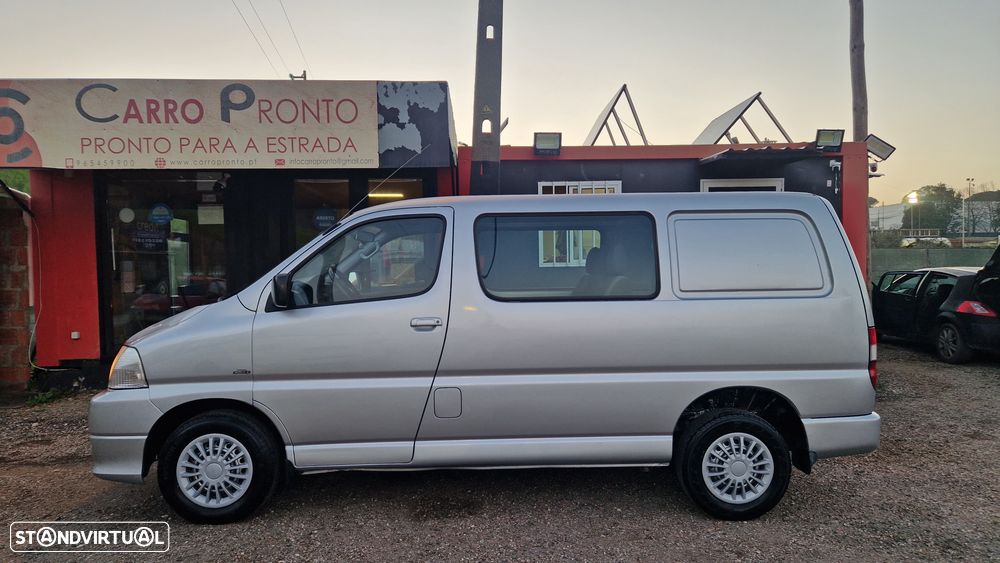Toyota HiAce 2.5 D-4D C. Service 2.6T - 3