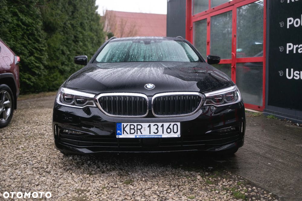 BMW Seria 5 520d Sport Line - 2