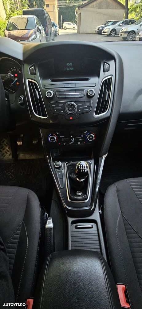 Ford Focus 1.5 TDCi Titanium - 13
