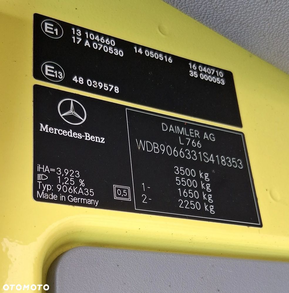 Mercedes-Benz Sprinter - 21