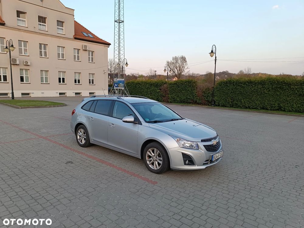 Chevrolet Cruze 1.6 LT+ - 9