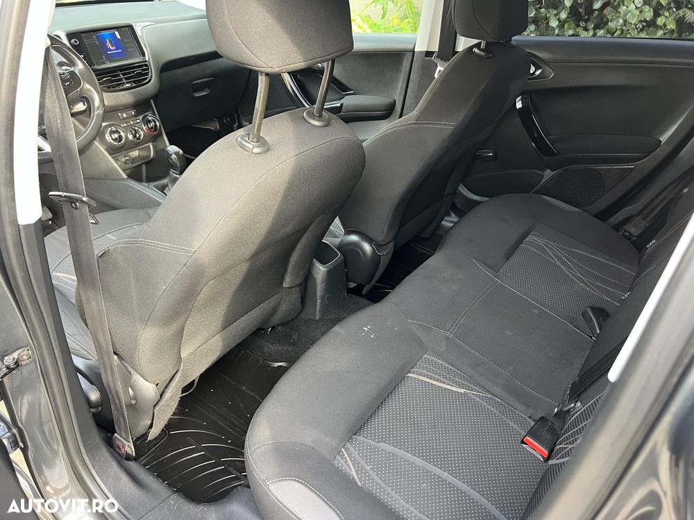 Peugeot 208 1.6 BlueHDi FAP Style - 11